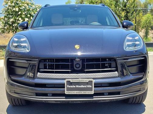 2024 Porsche Macan Base
