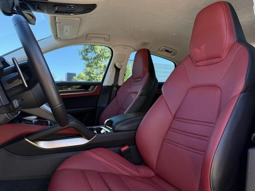 2024 Porsche Cayenne Turbo GT