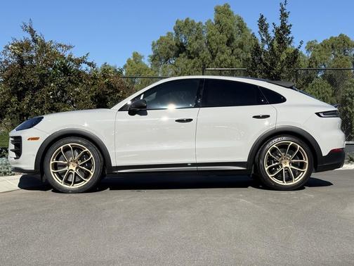 2024 Porsche Cayenne Turbo GT