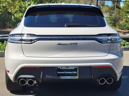 2026 Porsche Macan Macan GTS