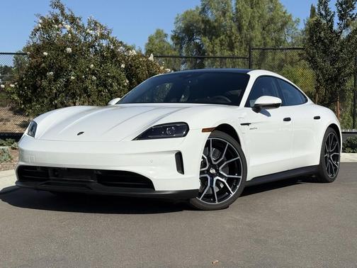 2025 Porsche Taycan 
