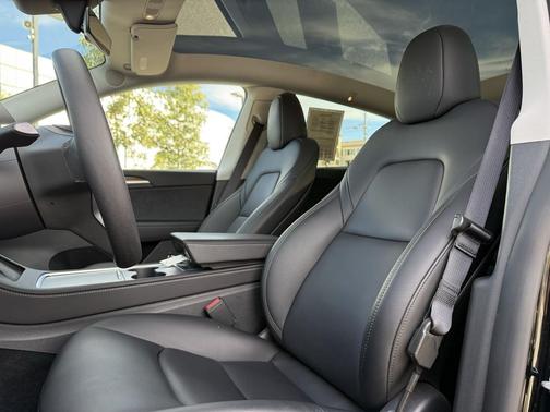 2025 Tesla Model Y Long Range Dual Motor All-Wheel Drive