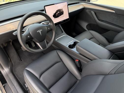 2025 Tesla Model Y Long Range Dual Motor All-Wheel Drive