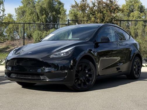 2025 Tesla Model Y Long Range Dual Motor All-Wheel Drive