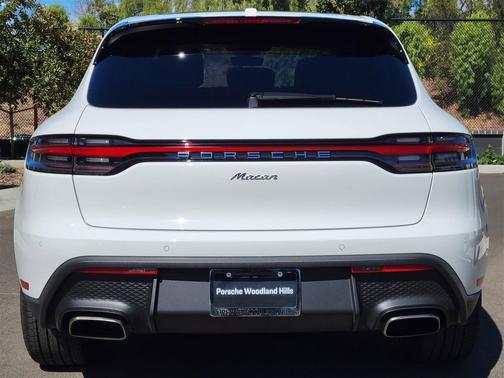 2025 Porsche Macan 
