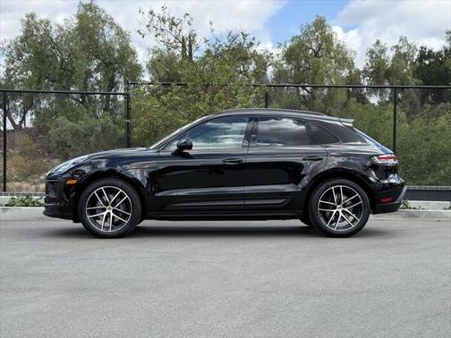 2024 Porsche Macan Base