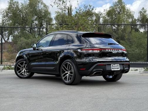 2024 Porsche Macan Base