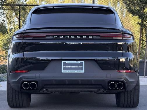 2025 Porsche Cayenne S