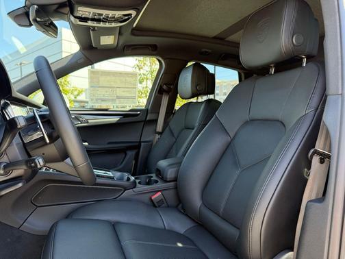 2026 Porsche Macan T