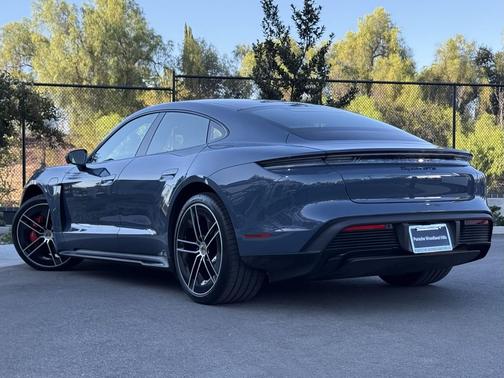2025 Porsche Taycan GTS