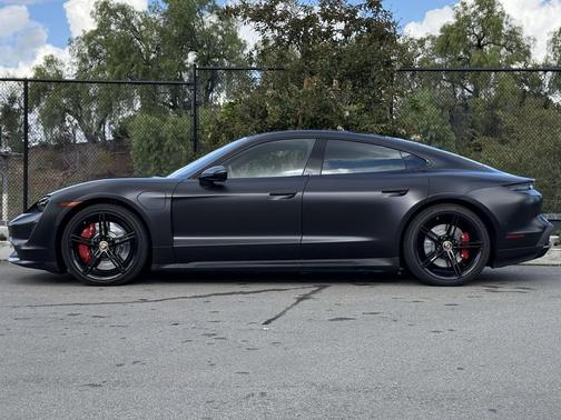 2023 Porsche Taycan Turbo