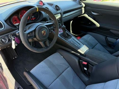 2024 Porsche 718 Spyder RS