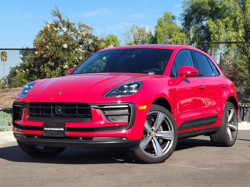 2025 Porsche Macan 