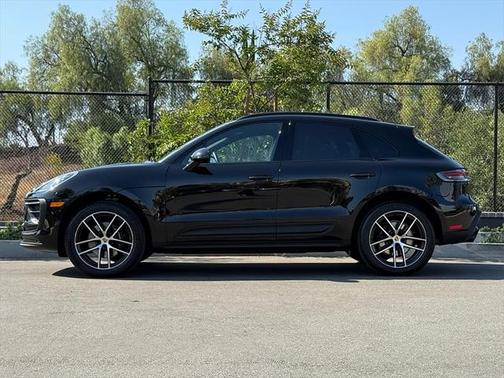 2024 Porsche Macan Base