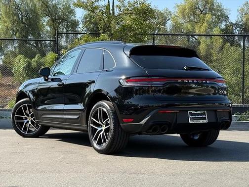 2024 Porsche Macan Base
