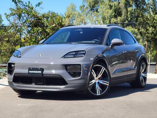 2025 Porsche Macan 4S