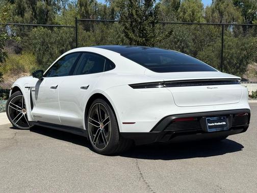 2026 Porsche Taycan