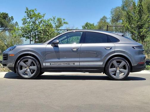 2024 Porsche Cayenne Base (Tiptronic)