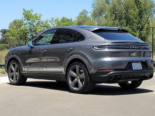 2024 Porsche Cayenne Base (Tiptronic)
