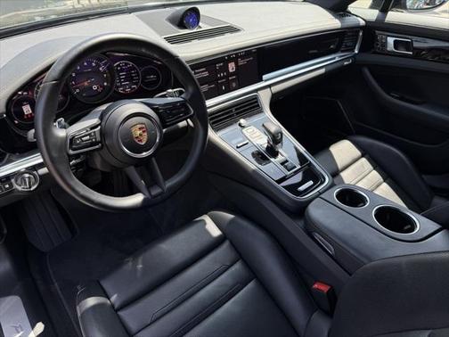 2021 Porsche Panamera Base (PDK)