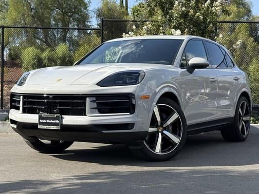 2025 Porsche Cayenne Base