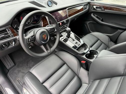 2026 Porsche Macan Macan S
