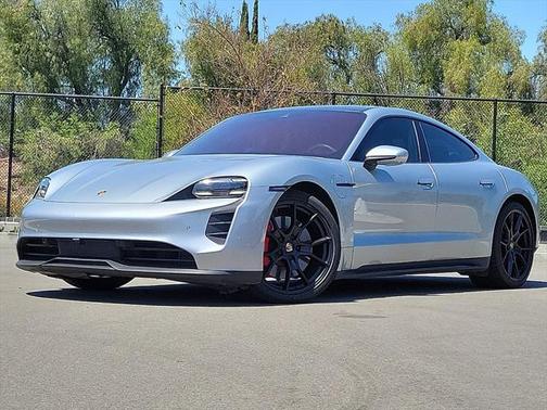 2022 Porsche Taycan GTS