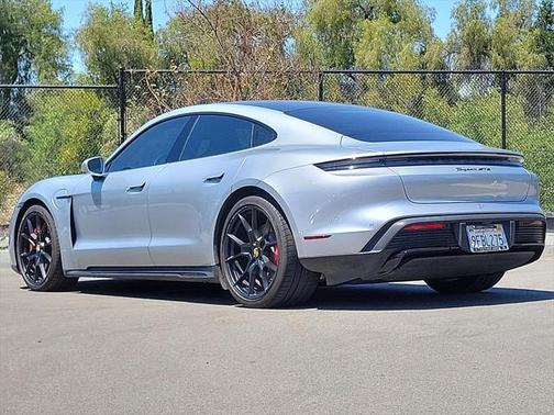2022 Porsche Taycan GTS