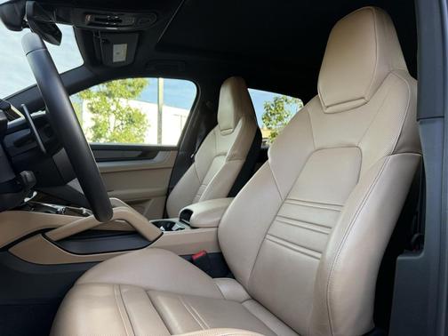 2024 Porsche Cayenne Cayenne
