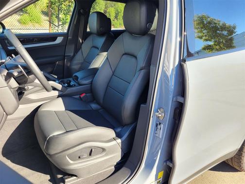 2025 Porsche Cayenne Cayenne