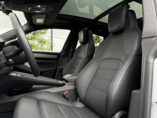 2025 Porsche Macan 4S