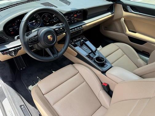 2020 Porsche 911 Carrera