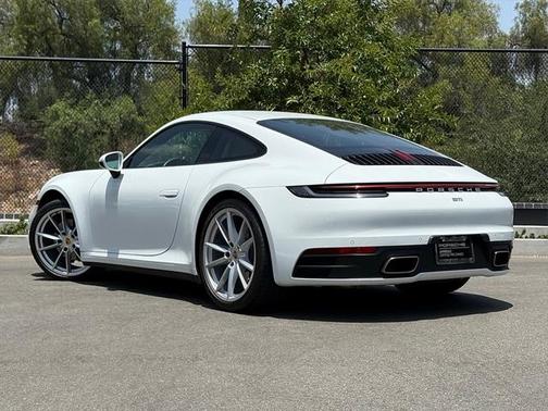2020 Porsche 911 Carrera