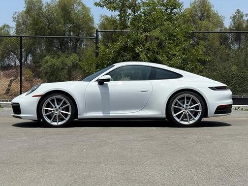 2020 Porsche 911 Carrera