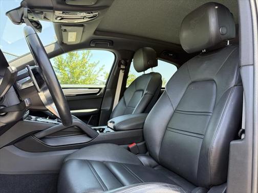 2022 Porsche Cayenne Platinum Edition
