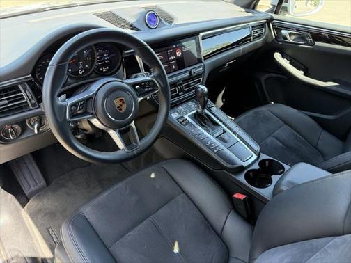 2020 Porsche Macan Base