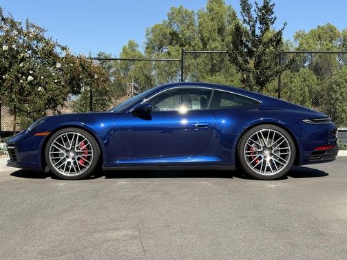 2022 Porsche 911 Carrera 4S