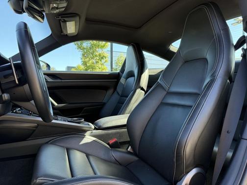 2022 Porsche 911 Carrera 4S