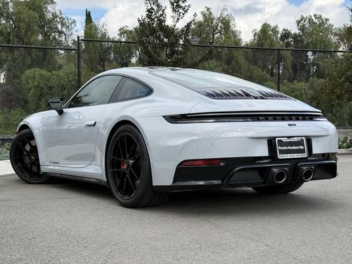 2026 Porsche 911 Carrera GTS