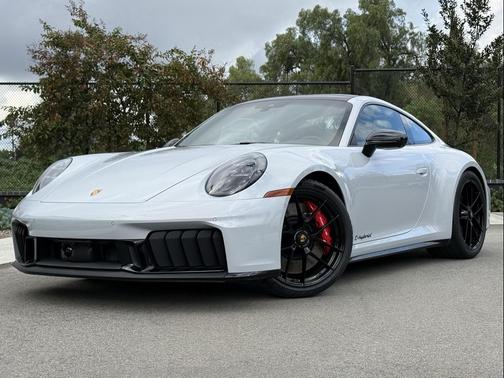 2026 Porsche 911 Carrera GTS