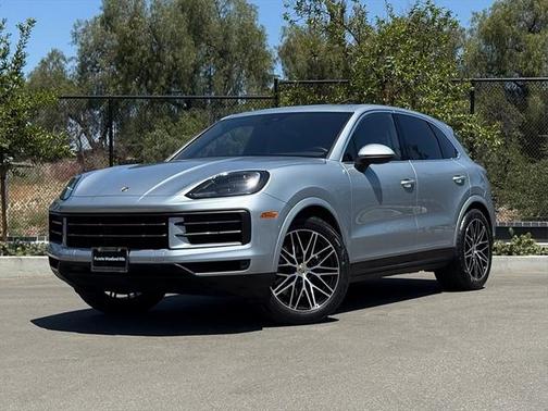 2024 Porsche Cayenne Base (Tiptronic)