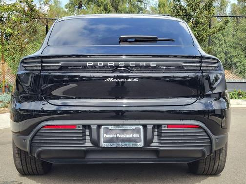 2025 Porsche Macan 4S