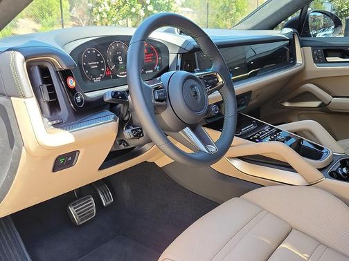 2025 Porsche Cayenne Turbo