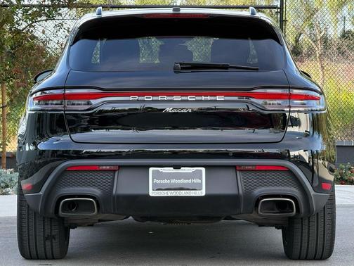 2025 Porsche Macan T