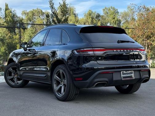 2025 Porsche Macan T