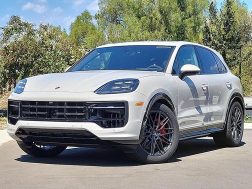 2026 Porsche Cayenne GTS