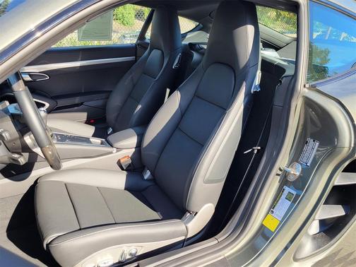 2025 Porsche 718 Cayman Base