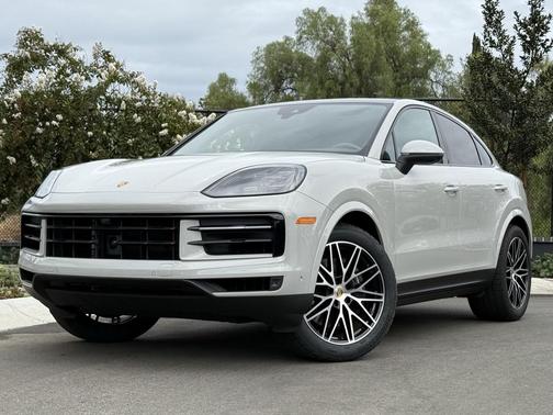 2024 Porsche Cayenne Base (Tiptronic)