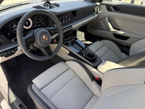 2026 Porsche 911 Carrera