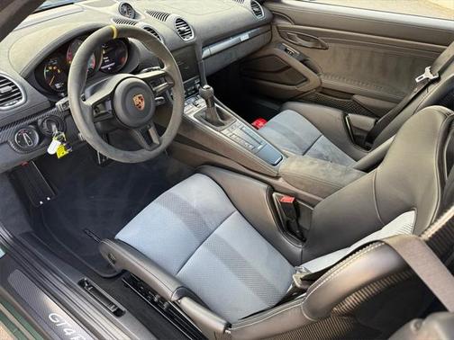 2024 Porsche 718 Cayman GT4 RS